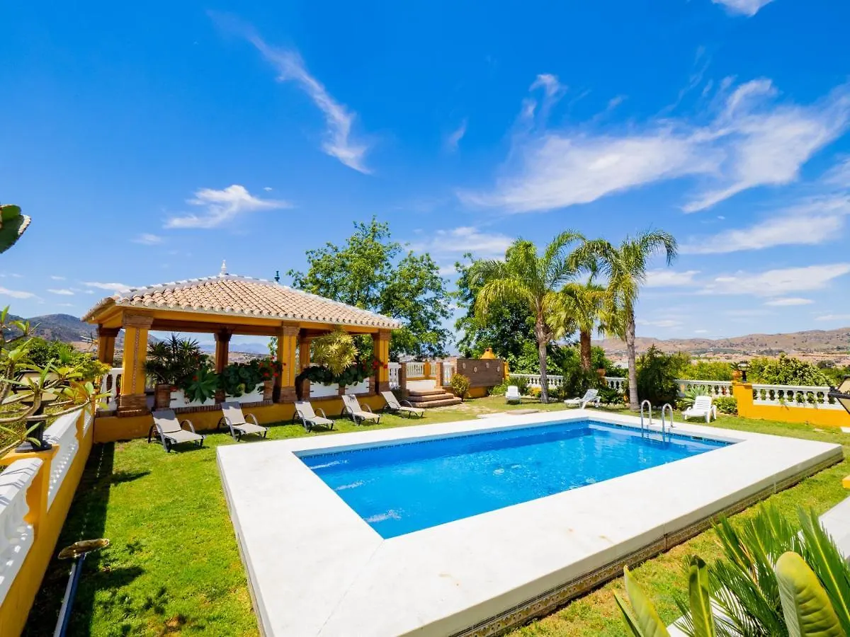 Cubo'S Villa Fina & Minigolf Included Malaga