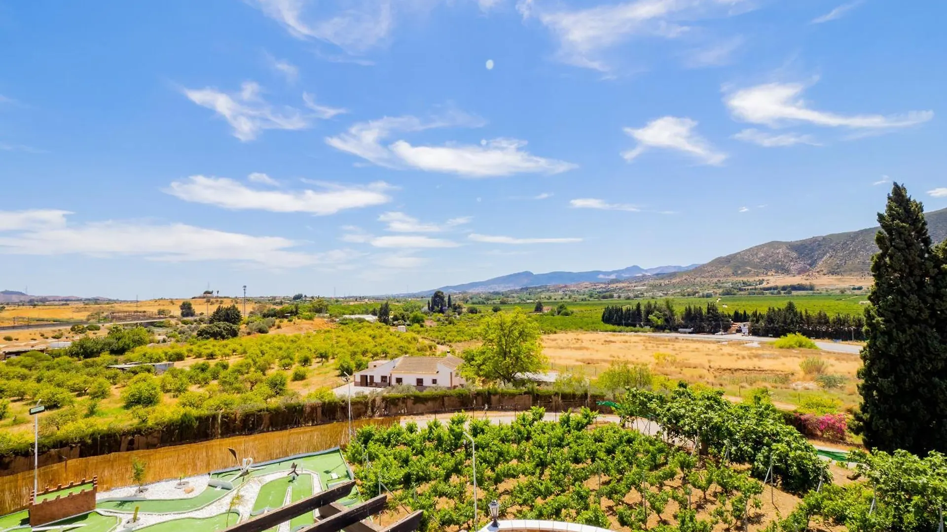 Cubo'S Villa Fina & Minigolf Included Malaga